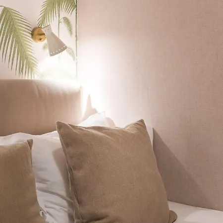 Apartment Idyllia - Chic With Terrace *